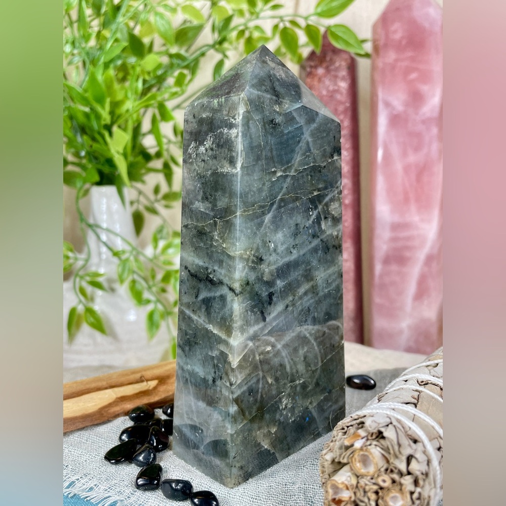 2359 Labradorite Crystal Tower with Electric Blue Flash - Picture 6 of 16